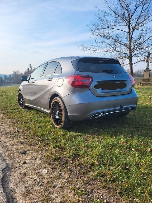 Gebraucht Mercedes 200 156 PS (114 kW) 2017 Grau Limousine