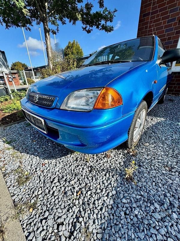 Blau Gebraucht 2002 Suzuki Swift GLS Kleinwagen | 500 € (Guter Preis) - Bild 1/4