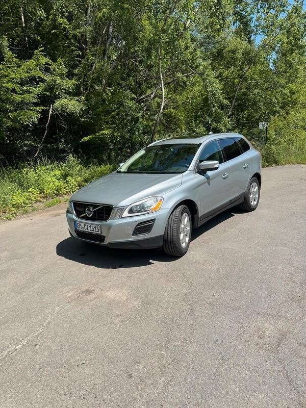 Grau Gebraucht 2011 Volvo XC60 SUV | 14.999 € - Bild 1/4