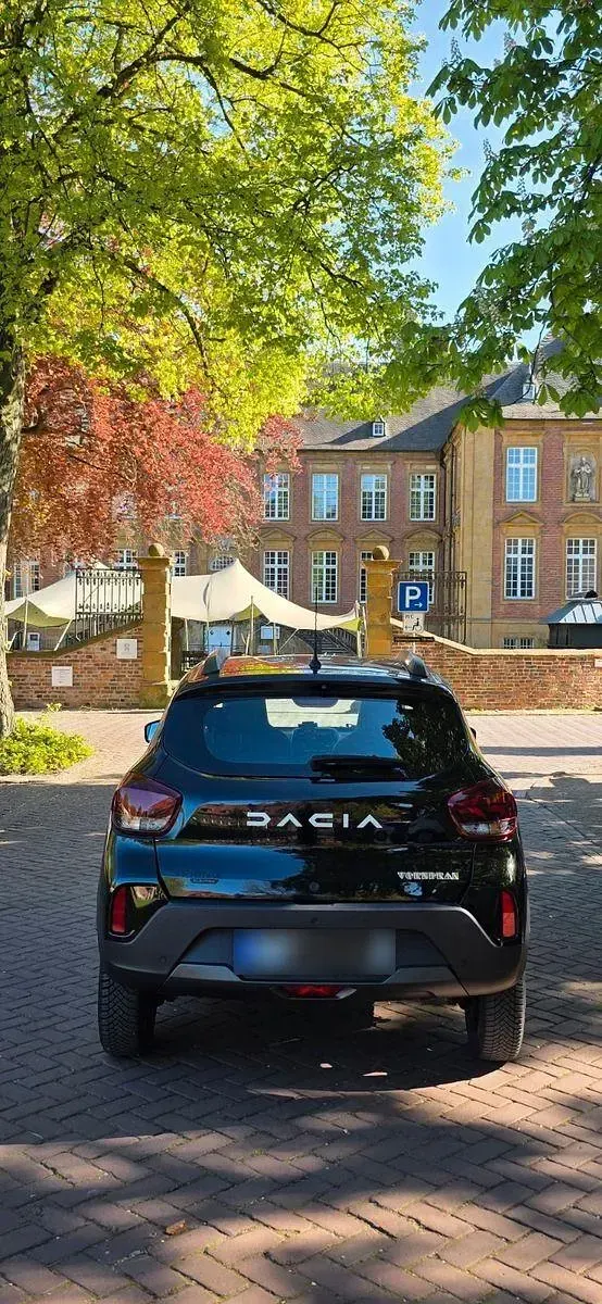 Używany Dacia Spring 33 kW (45 KM) 2022 Czarny Hatchback