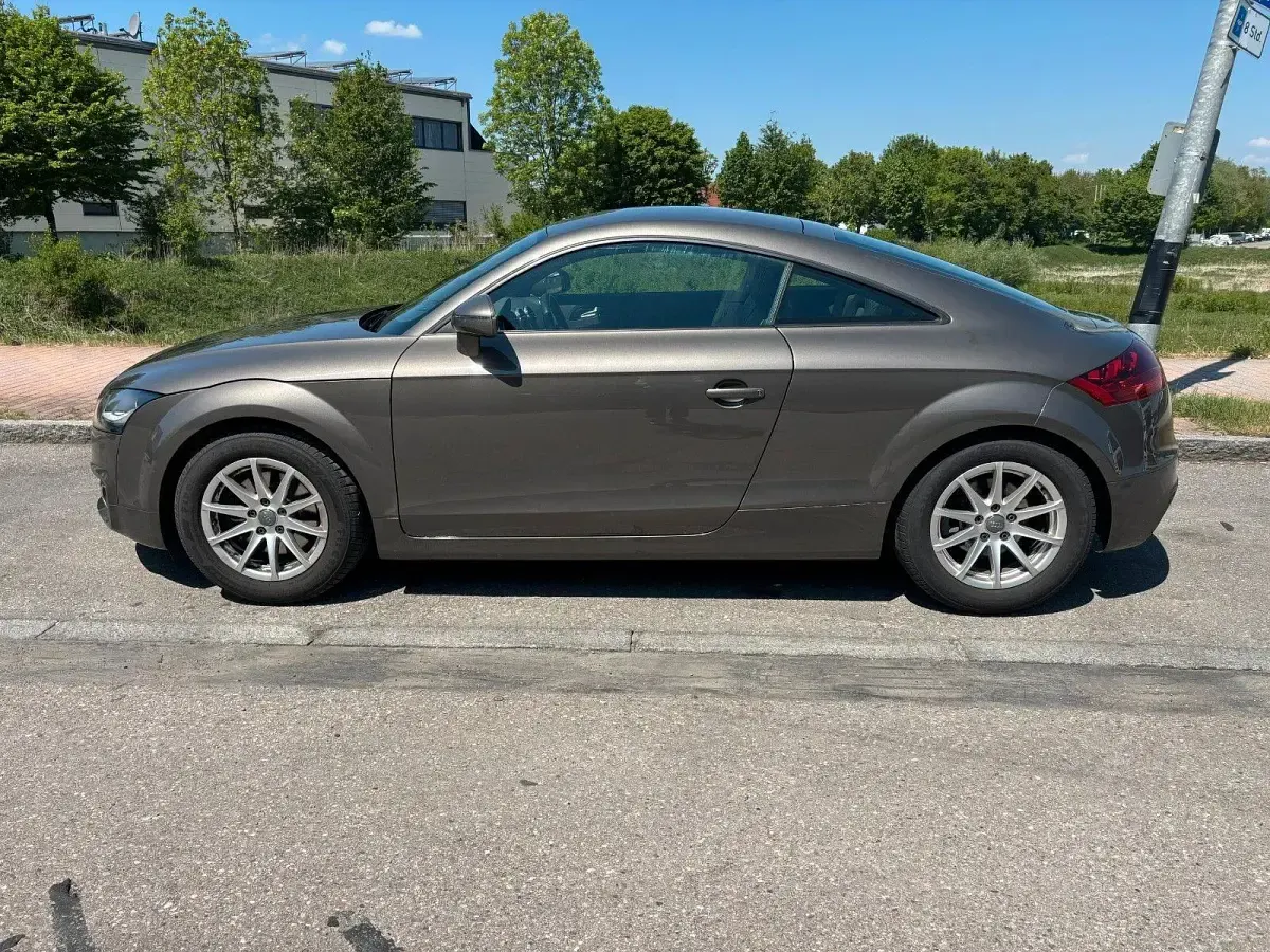 Gebraucht Audi TT Design 160 PS (117 kW) 2013 Grau Coupé