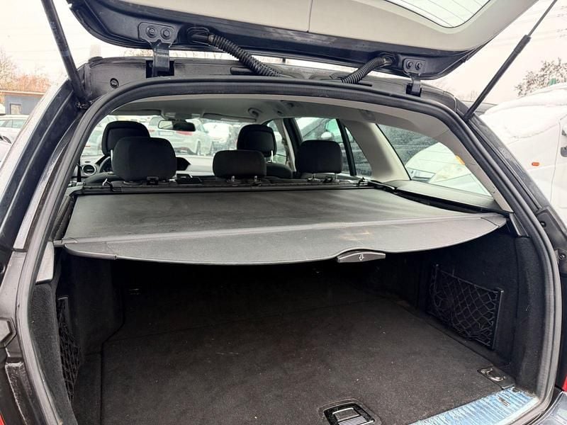 Gebraucht Mercedes C220 170 PS (125 kW) 2014 Grau Kombi