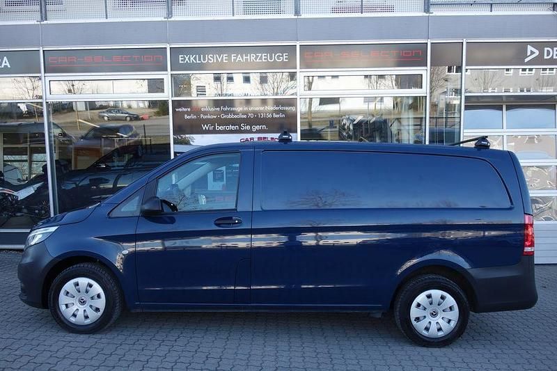 Gebraucht Mercedes Vito 163 PS (119 kW) 2017 Blau Van
