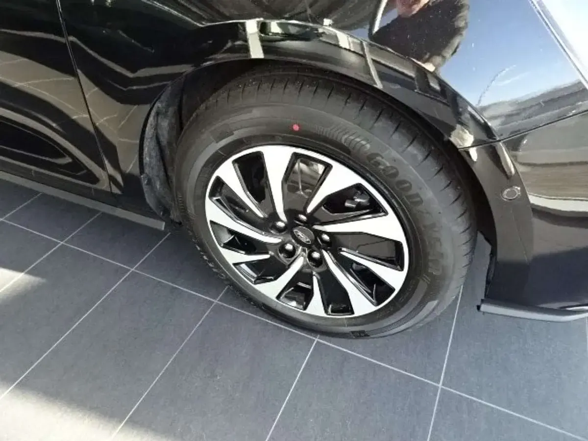 Neu Ford Focus Titanium 155 PS (114 kW) 2026 Obsidianschwarz metallic Limousine