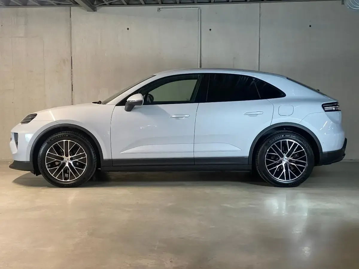 Gebraucht Porsche Macan 300 kW (408 PS) 2026 Eisgraumetallic SUV