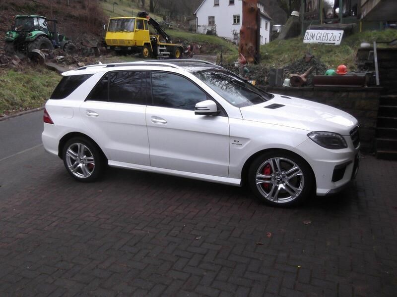 Weiß Gebraucht 2013 Mercedes ML63 AMG AMG SUV | 31.000 € - Bild 1/4