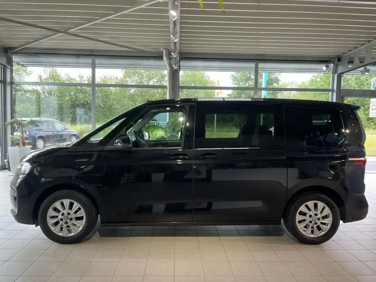 Gebraucht VW Multivan Life 150 PS (110 kW) 2025 Van / Kleinbus