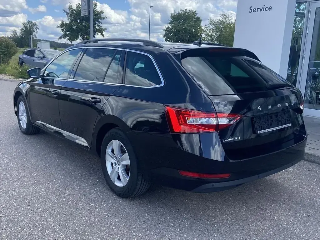 Gebraucht Skoda Superb Comfort 150 PS (110 kW) 2024 Schwarz Kombi