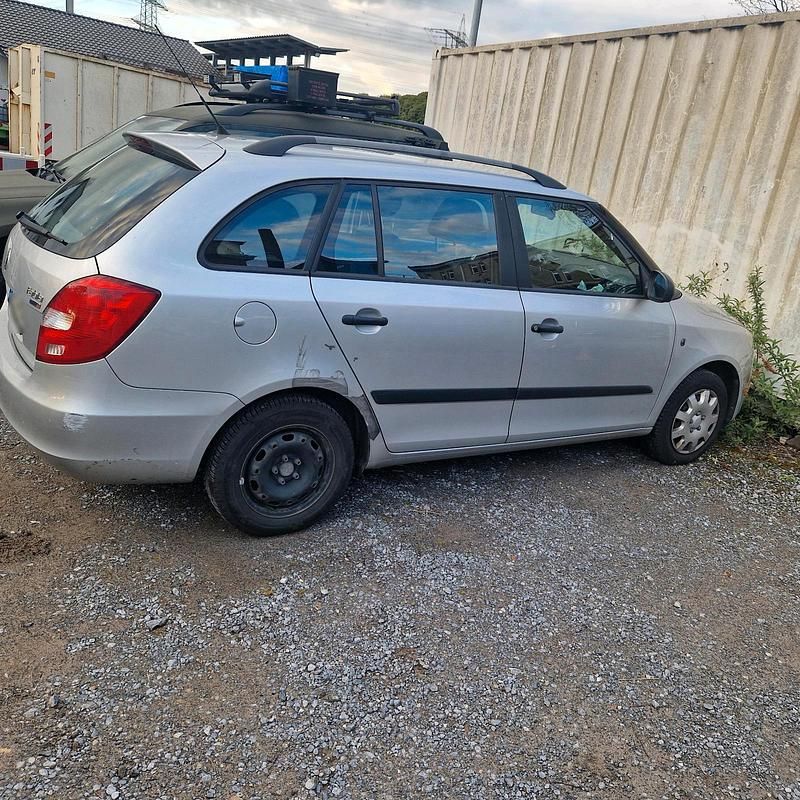Gebraucht Skoda Fabia 2010 Grau Kombi