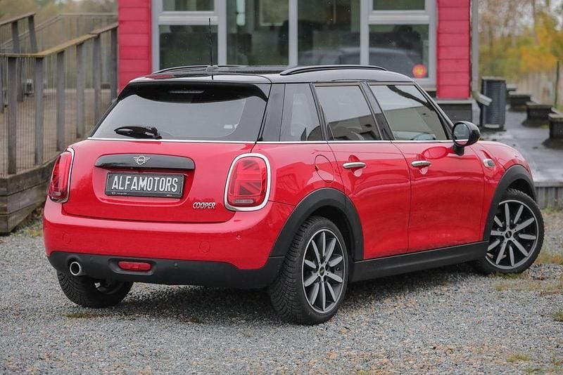 Gebraucht Mini Cooper 136 PS (100 kW) 2019 Rot Kleinwagen
