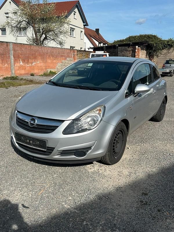 Gebraucht Opel Corsa 90 PS (66 kW) 2010 Silber Kleinwagen
