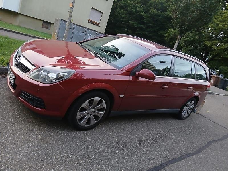 Rot Gebraucht 2008 Opel Vectra Sport Kombi | 1.850 € (Fairer Preis) - Bild 1/4