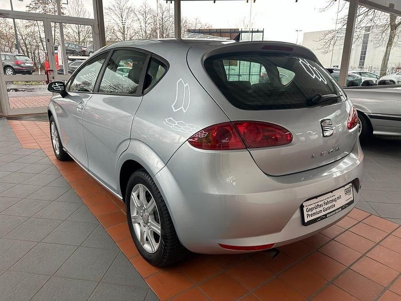 Second-hand Seat Leon Reference 102 CP (75 kW) 2006 Gri Hatchback