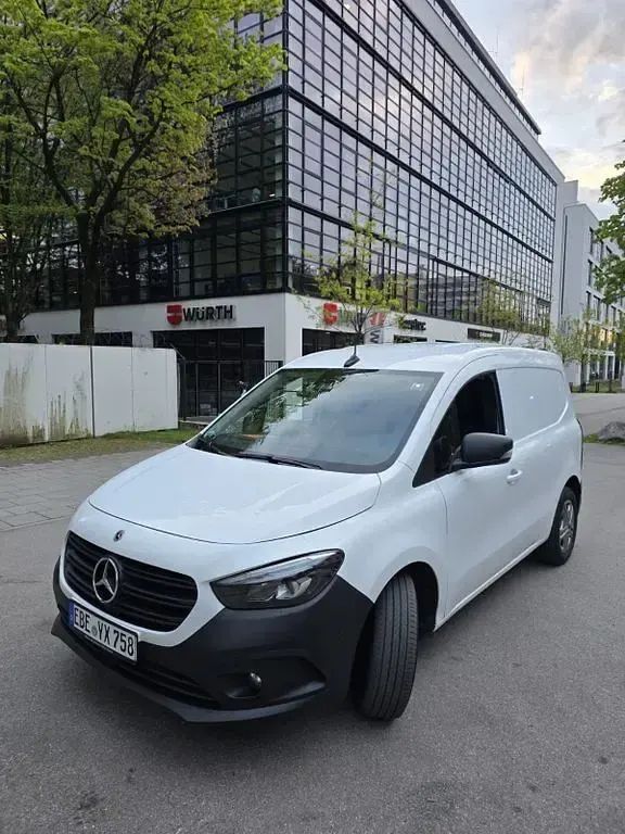 Gebraucht Mercedes Citan 112 116 PS (85 kW) 2023 Weiß Van / Kleinbus