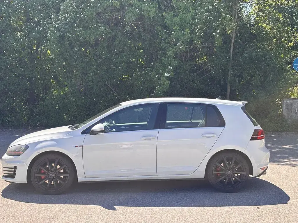 Gebraucht VW Golf VII GTI 220 PS (161 kW) 2014 Silber Limousine