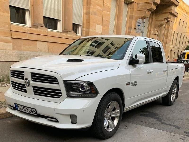 Weiß Gebraucht 2016 Dodge Ram Abholung | 29.999 € (Guter Preis) - Bild 1/4