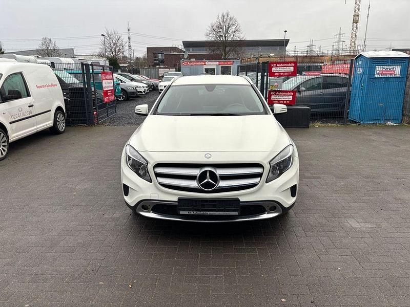 Gebraucht Mercedes GLA220 177 PS (130 kW) 2016 Weiß SUV