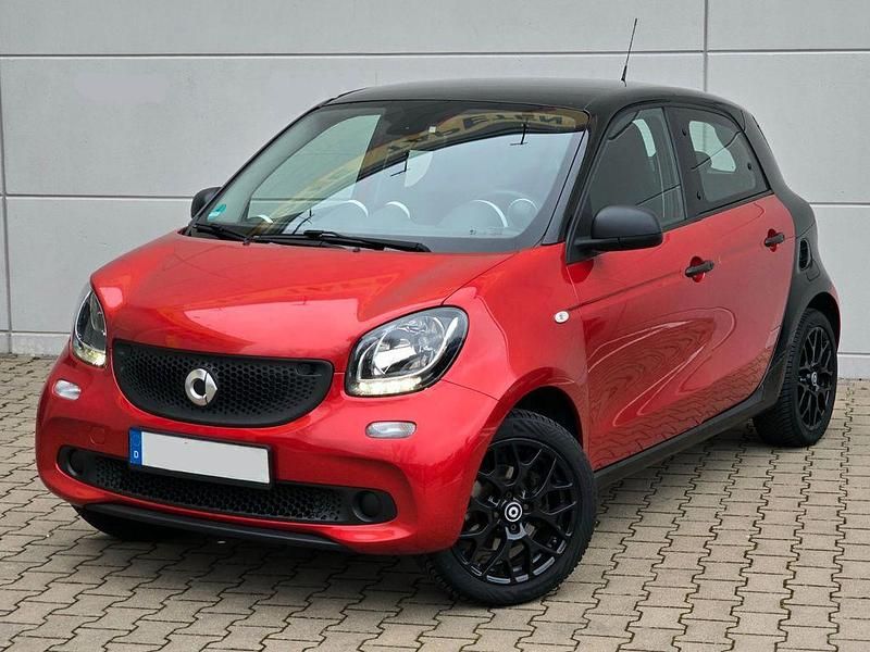 Schwarz Gebraucht 2015 Smart ForFour Limousine | 6.990 € (Fairer Preis) - Bild 1/4