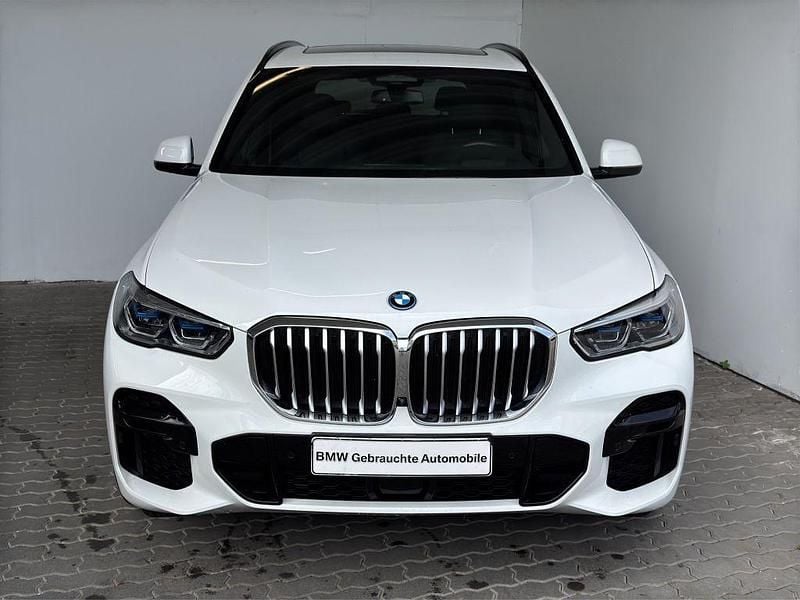 Alpinweiss uni Gebraucht 2022 BMW X5 M Sport SUV | 56.840 € (Superpreis) - Bild 1/4