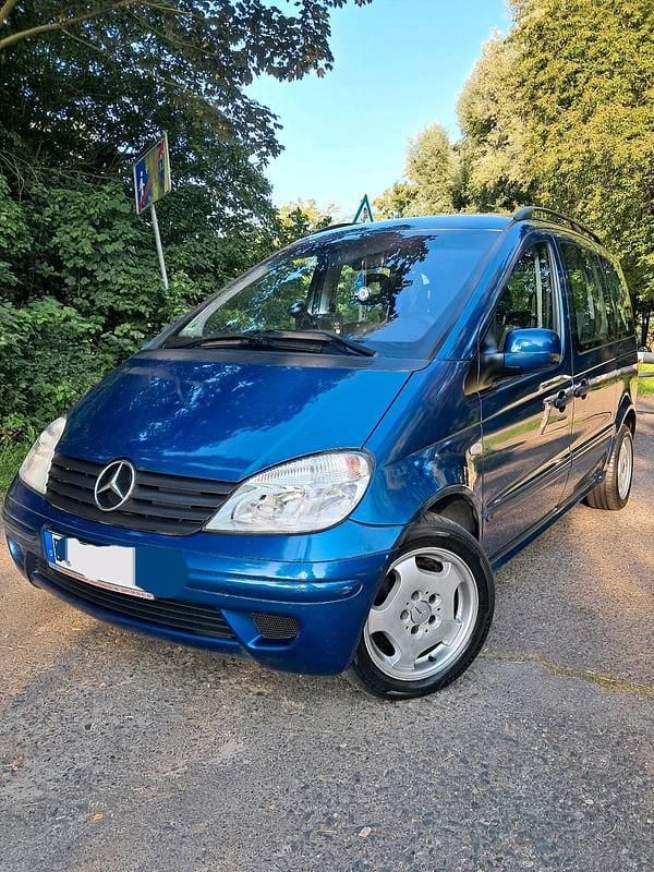 Blau Gebraucht 2003 Mercedes Vaneo Van / Kleinbus | 1.250 € (Guter Preis) - Bild 1/4