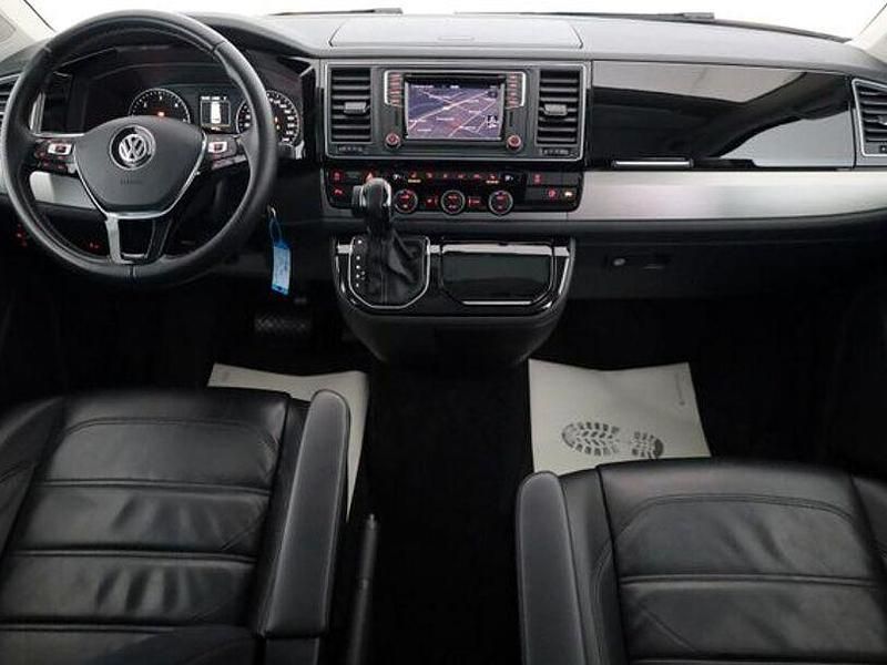 Second-hand VW Multivan Generation Six 204 CP (150 kW) 2018 Negru Monovolum