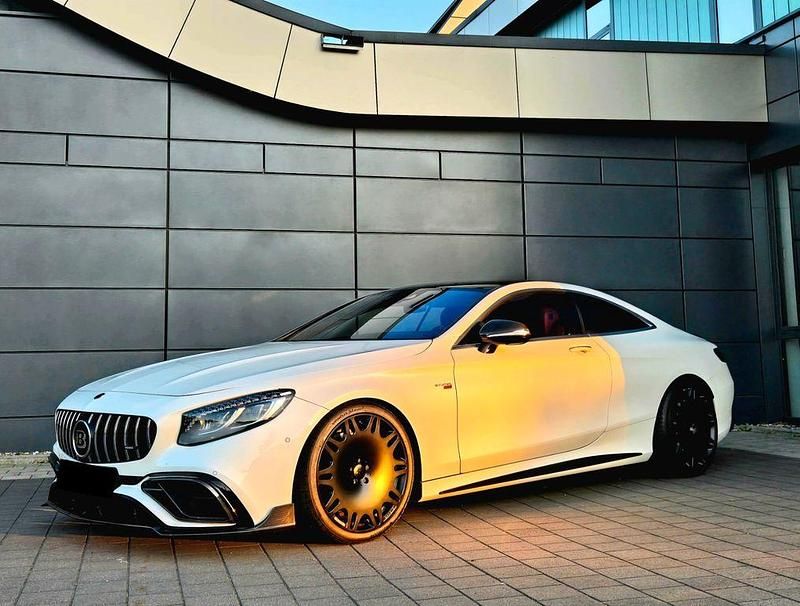 Weiß Gebraucht 2015 Mercedes S63 AMG AMG Coupé | 99.900 € - Bild 1/4