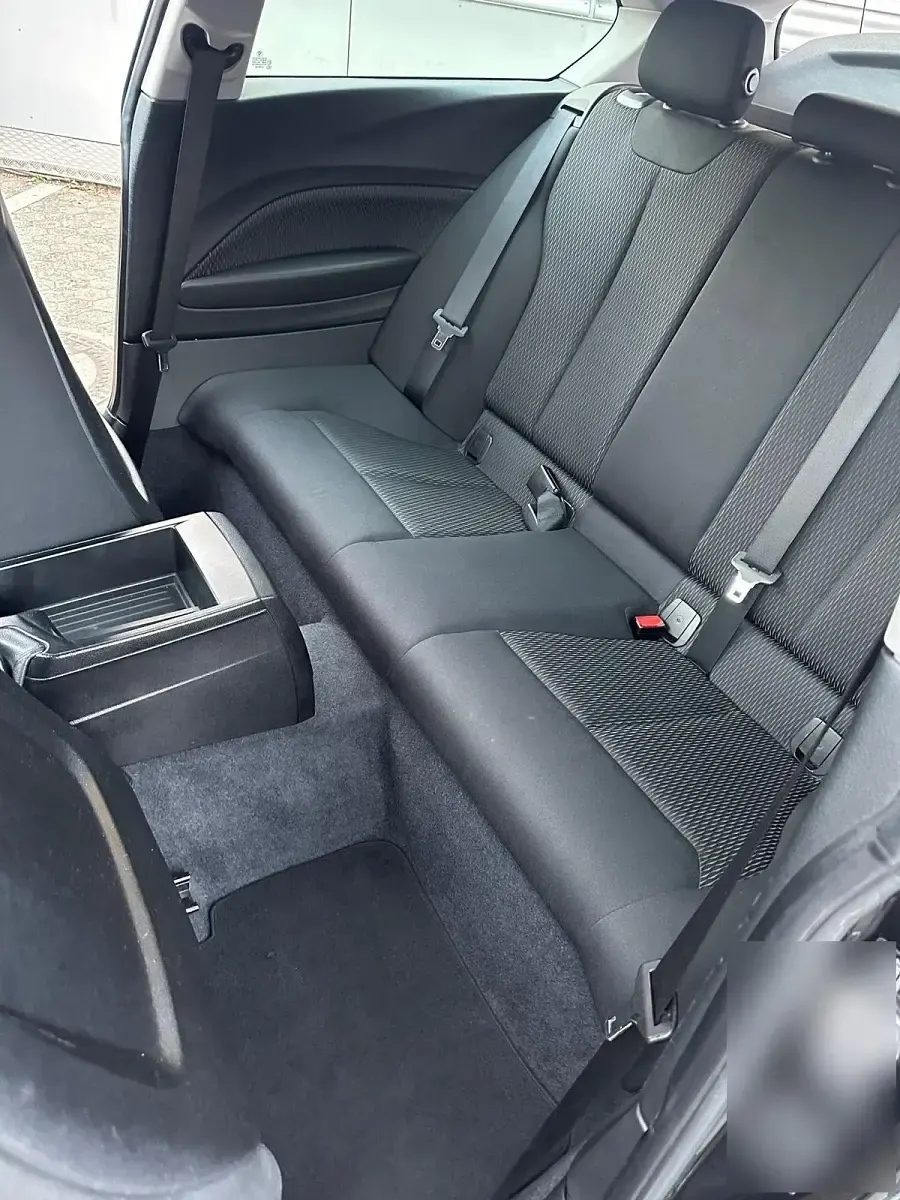 Gebraucht BMW 114 102 PS (75 kW) 2012 Schwarz Kleinwagen