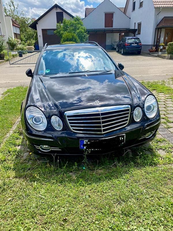 Schwarz Gebraucht 2008 Mercedes E350 Kombi | 6.399 € (Guter Preis) - Bild 1/4