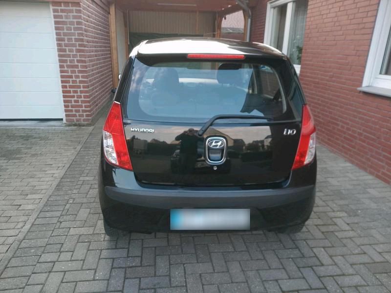 Gebraucht Hyundai i10 67 PS (49 kW) 2009 Schwarz Kleinwagen