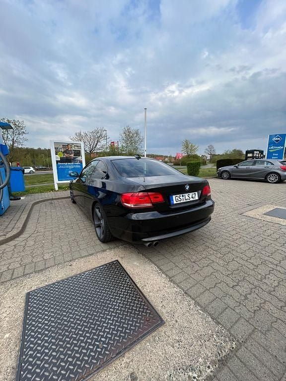 Second-hand BMW 325 Performance 197 CP (144 kW) 2009 Negru Coupe