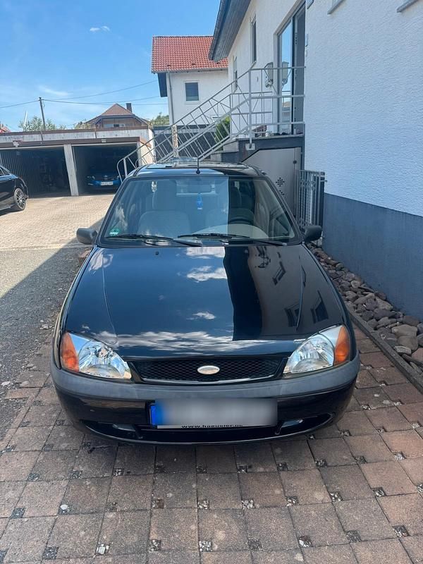 Schwarz Gebraucht 2001 Ford Fiesta Kleinwagen | 900 € (Fairer Preis) - Bild 1/4