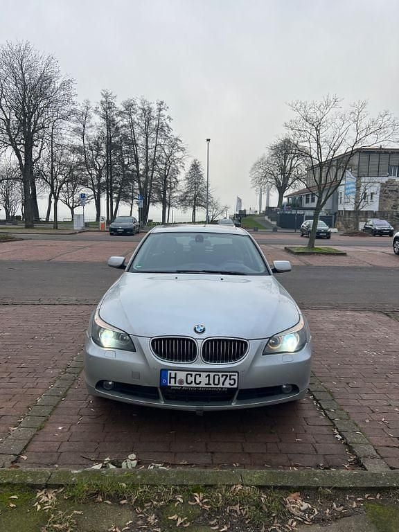 Gebraucht BMW 525 Advantage 177 PS (130 kW) 2005 Silber Limousine