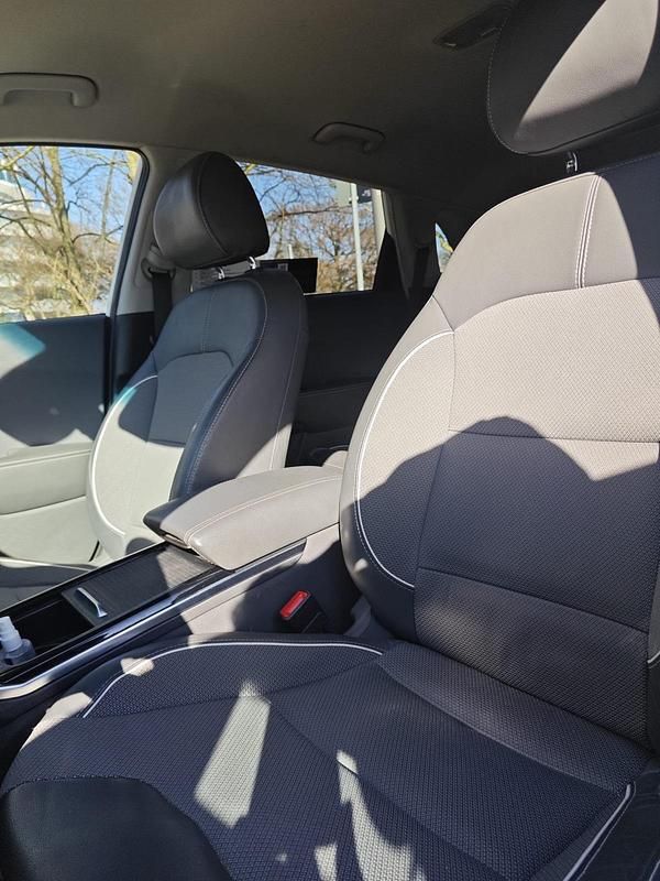 Gebraucht Kia Niro 100 kW (136 PS) 2022 Gelb SUV