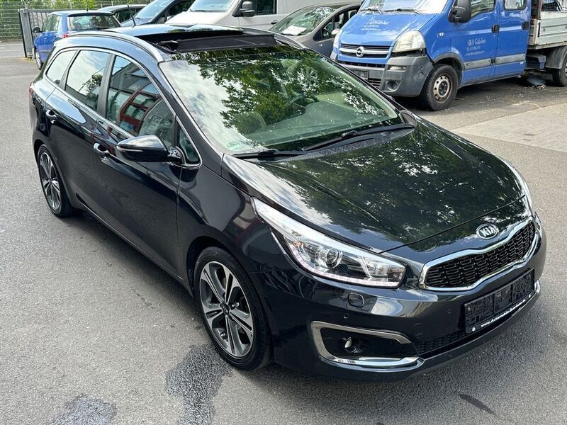 Schwarz Gebraucht 2015 Kia Ceed Sportswagon Spirit Kombi | 11.900 € (Fairer Preis) - Bild 1/4