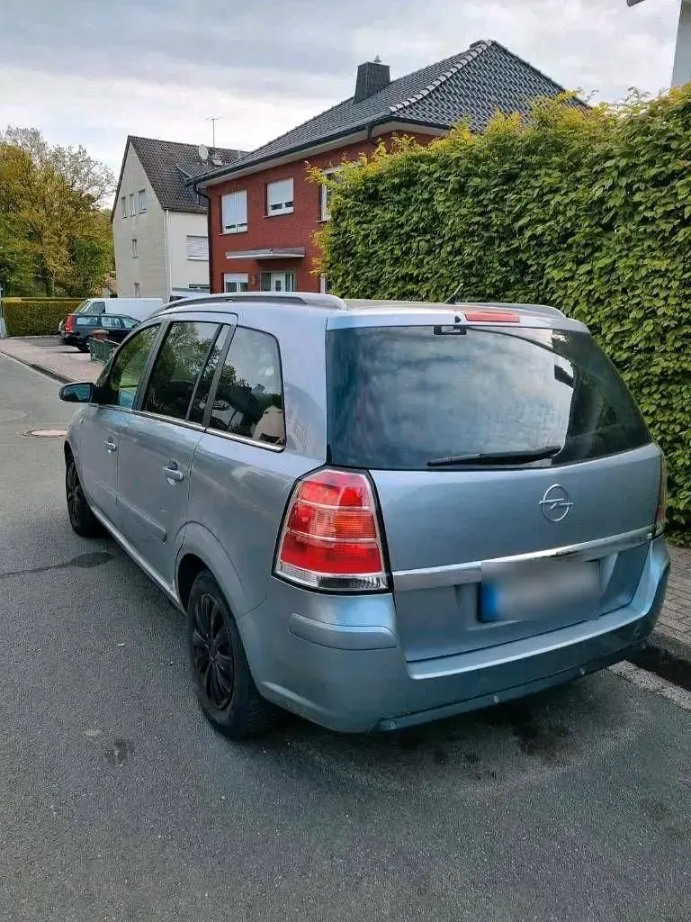 Gebraucht Opel Zafira 140 PS (102 kW) 2006 Silber Van / Kleinbus