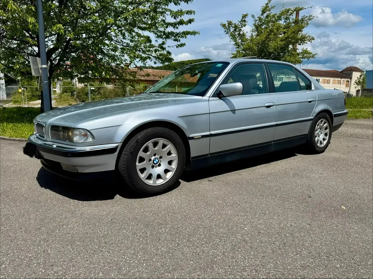 Gebraucht BMW 728 192 PS (141 kW) 1998 Silber Limousine