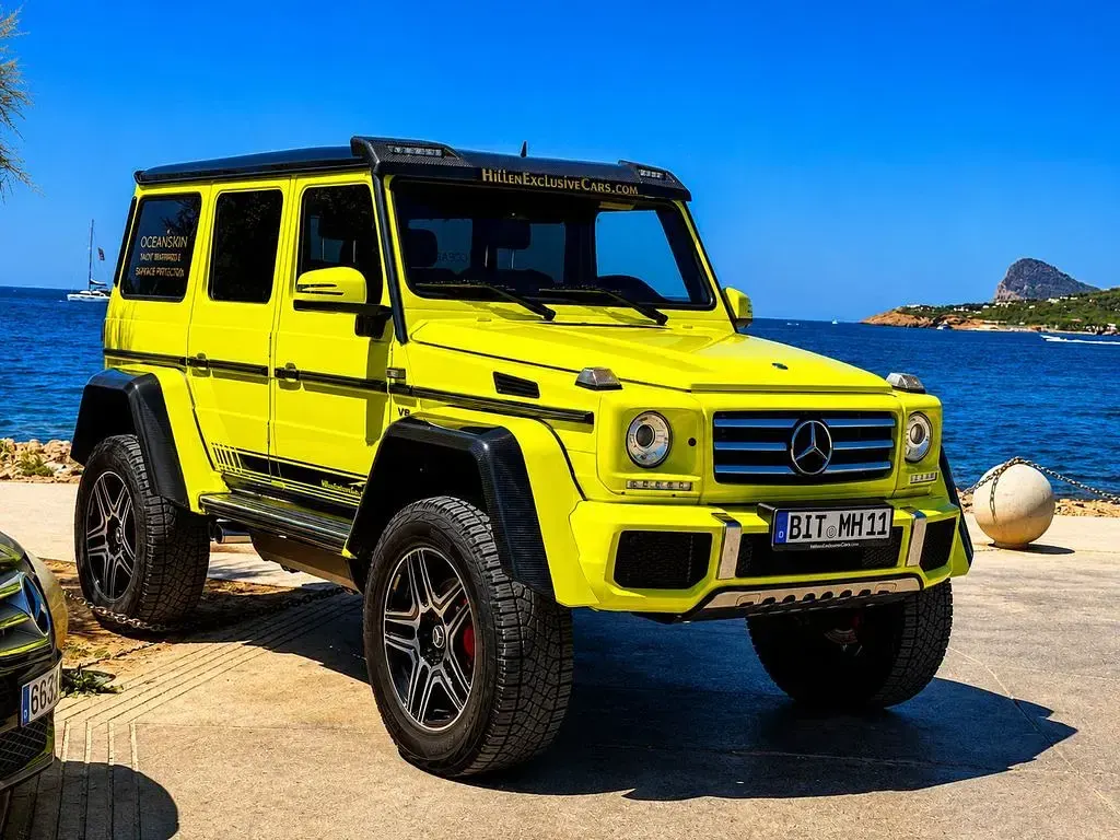 Gebraucht Mercedes G500 4x4² 421 PS (309 kW) 2016 Gelb SUV
