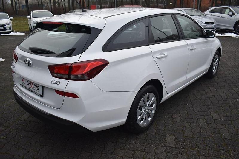Gebraucht Hyundai i30 99 PS (72 kW) 2019 Weiß Kombi