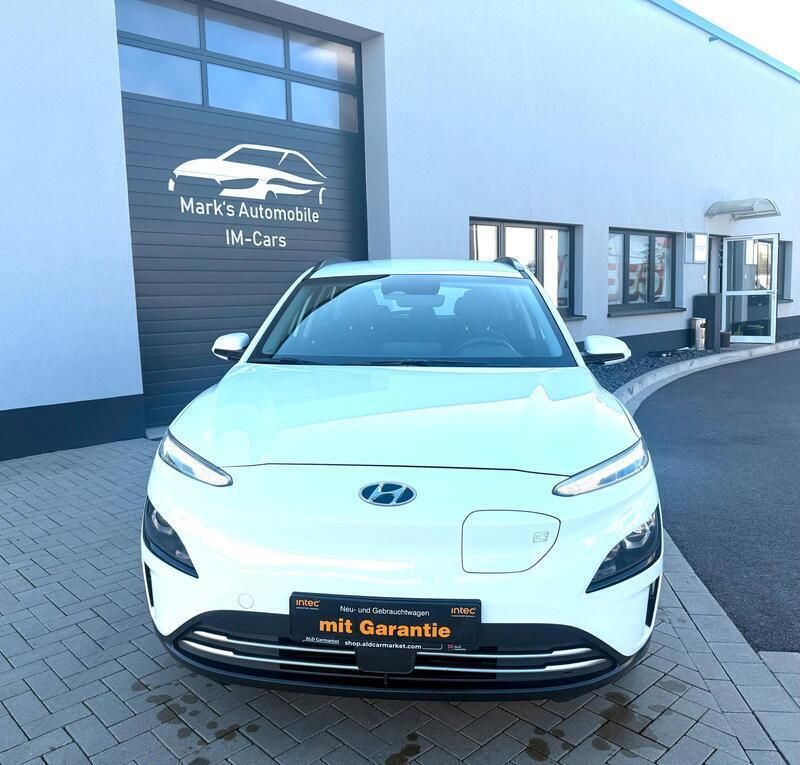 Weiß Gebraucht 2022 Hyundai Kona Select SUV | 17.800 € (Guter Preis) - Bild 1/4