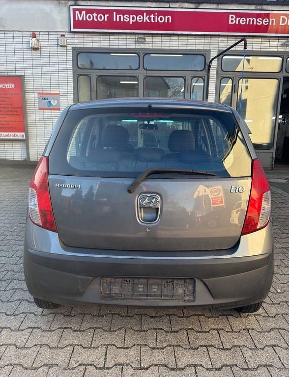 Gebraucht Hyundai i10 67 PS (49 kW) 2009 Grau Kleinwagen