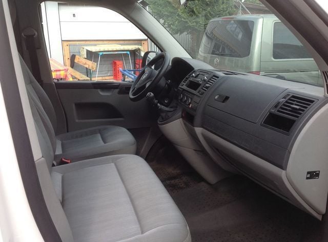 Gebraucht VW T5 140 PS (102 kW) 2013 Weiß metallic Van
