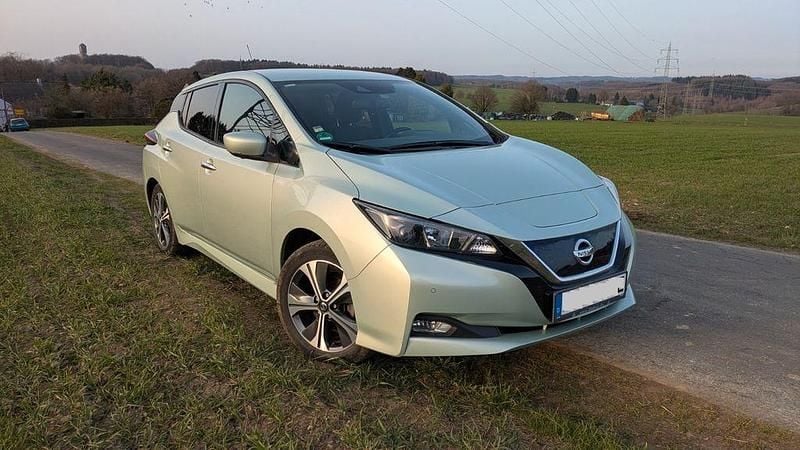 Gebraucht Nissan Leaf N-Connecta 110 kW (150 PS) 2018 Grün Kleinwagen