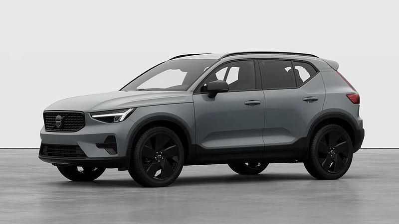 Neu Volvo XC40 163 PS (119 kW) 2025 Grau SUV