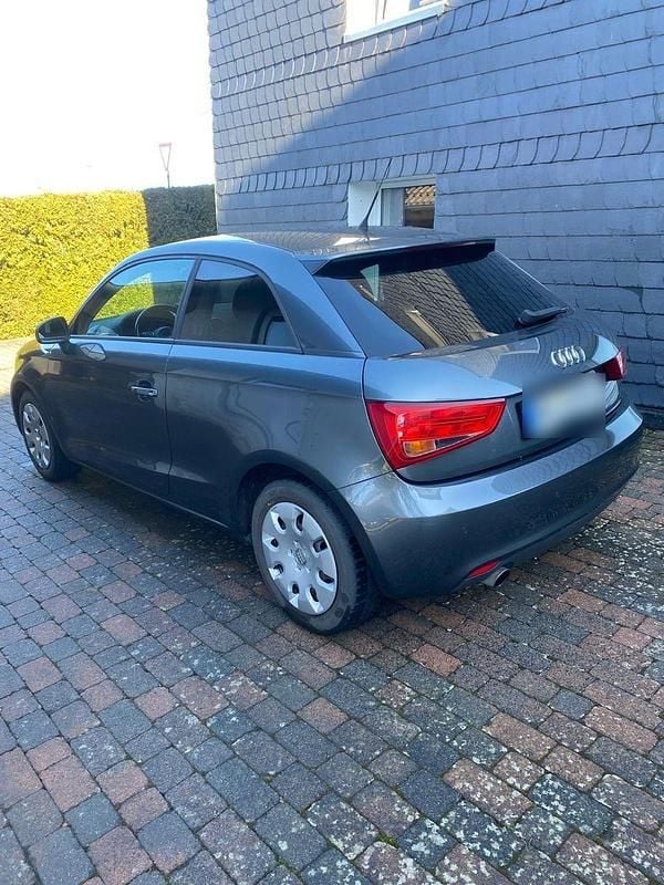 Gebraucht Audi A1 S-Line 86 PS (63 kW) 2012 Grau Kleinwagen