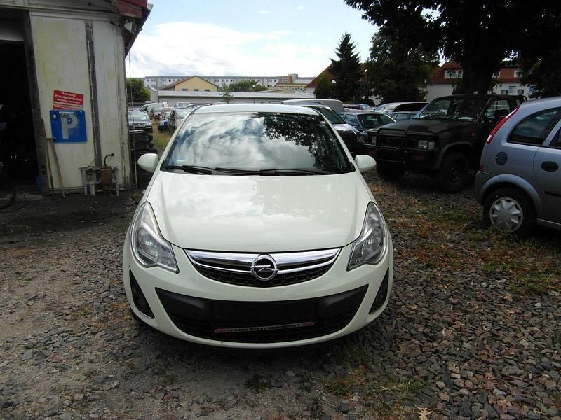 Gebraucht Opel Corsa Satellite 69 PS (50 kW) 2011 Weiß Kleinwagen