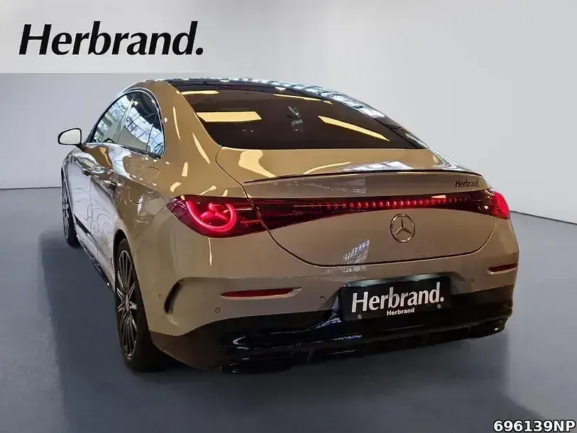 Gebraucht Mercedes CLA200 AMG line Plus 184 PS (135 kW) 2026 Manufaktur lack manufaktur alp Coupé