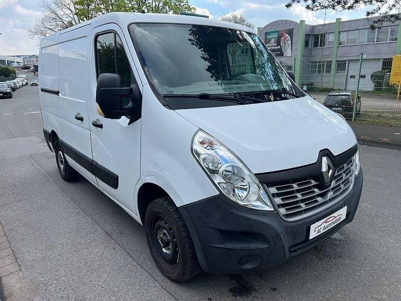 Second-hand Renault Master 110 CP (80 kW) 2015 Alb Van