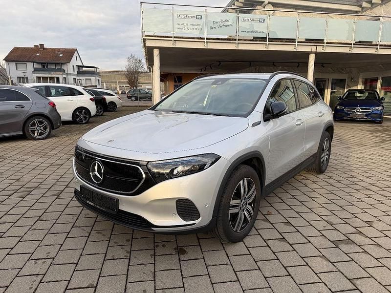 Silber Gebraucht 2021 Mercedes EQA250 Night SUV | 24.490 € (Guter Preis) - Bild 1/4