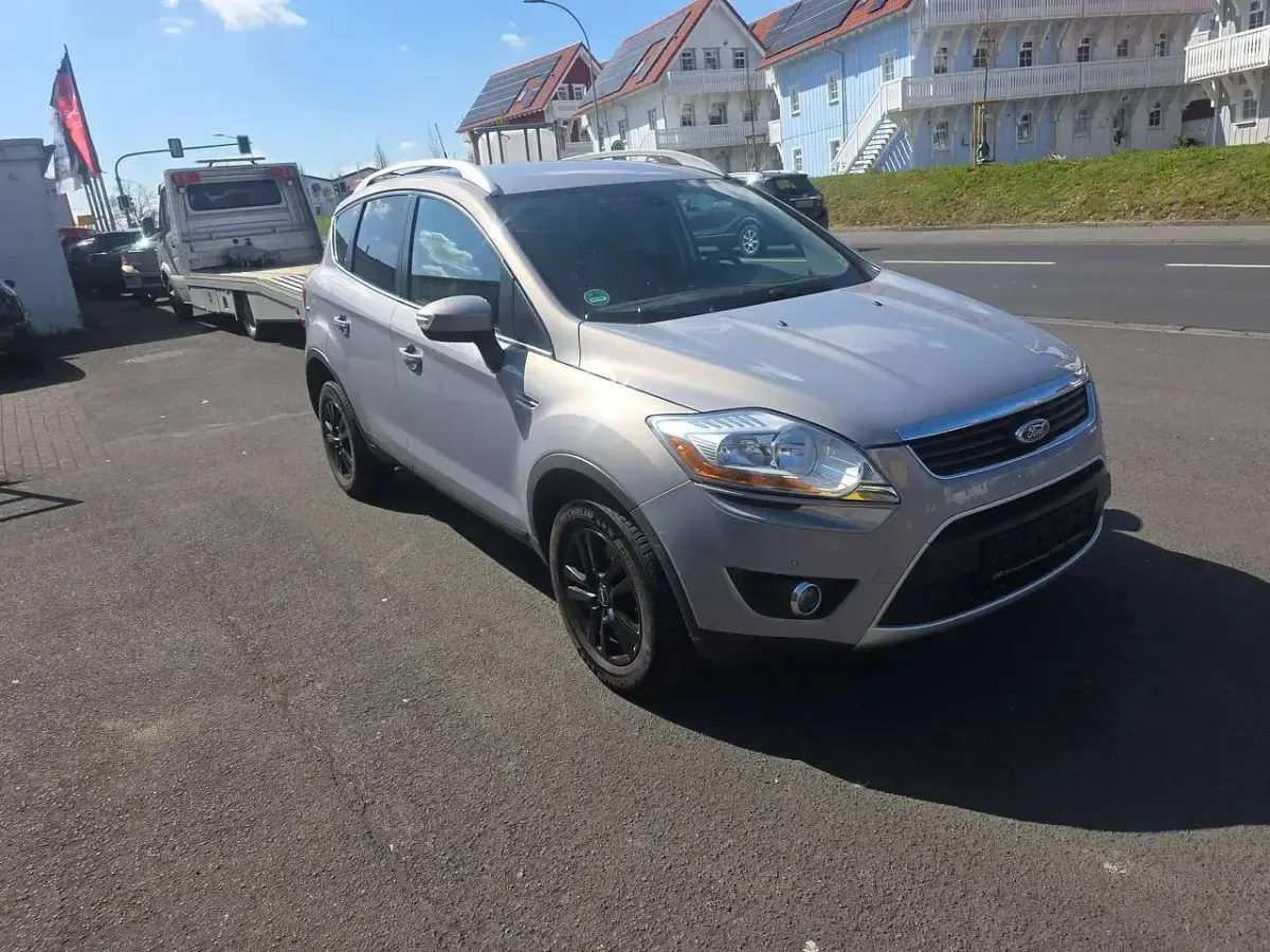 Gebraucht Ford Kuga Titanium 163 PS (119 kW) 2011 Silber SUV
