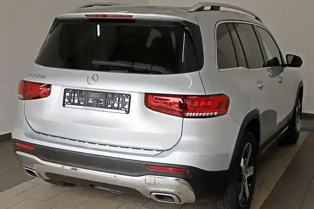 Gebraucht Mercedes GLB200 Progressive 163 PS (119 kW) 2022 Silber SUV